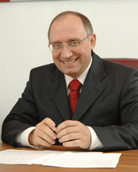 Кто руководит яндексом. Кто руководит самарой. Центробанк ульяновск. Кто руководит самарой. Мэр самары фото.