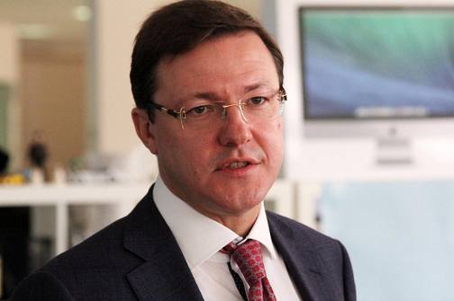 дмитрий азаров