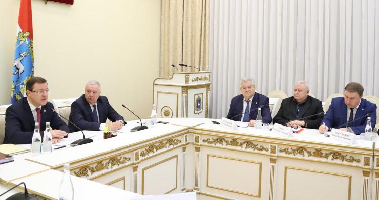 Губернатор Самарской области провел заседание Общественной палаты