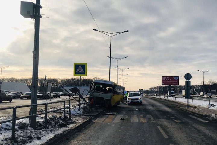 ДТП с автобусом на Московском шоссе в Самаре