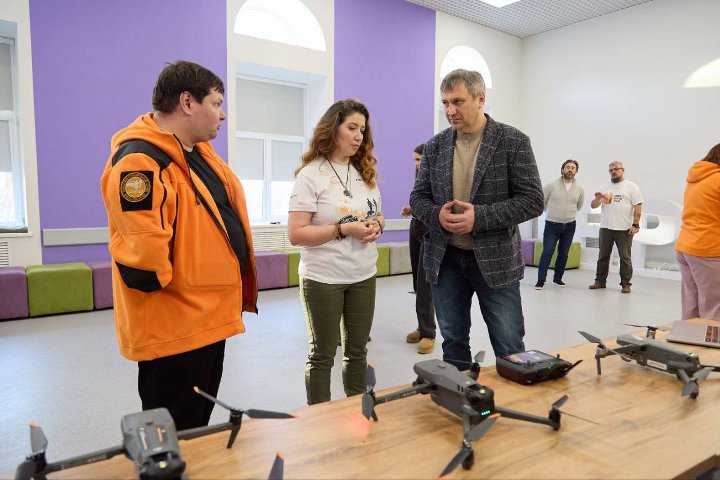 Иван Носков и добровольцы ЛизаАлерт