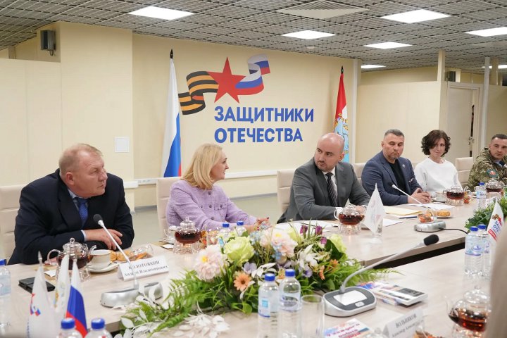 губернатор Самарской области, фонд Защитики Отечества