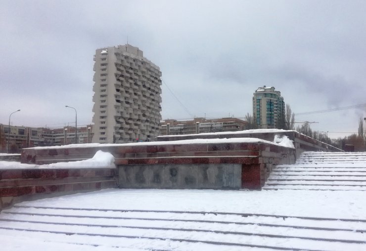 Снег на улице Осипенко в Самаре